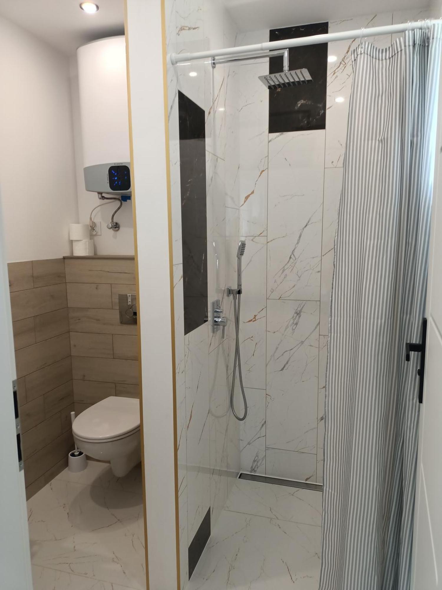 Letnia Oaza "Akacja" Apartment Sobienie Jeziory Bagian luar foto